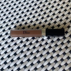 Dior #060 forever undercover concealer